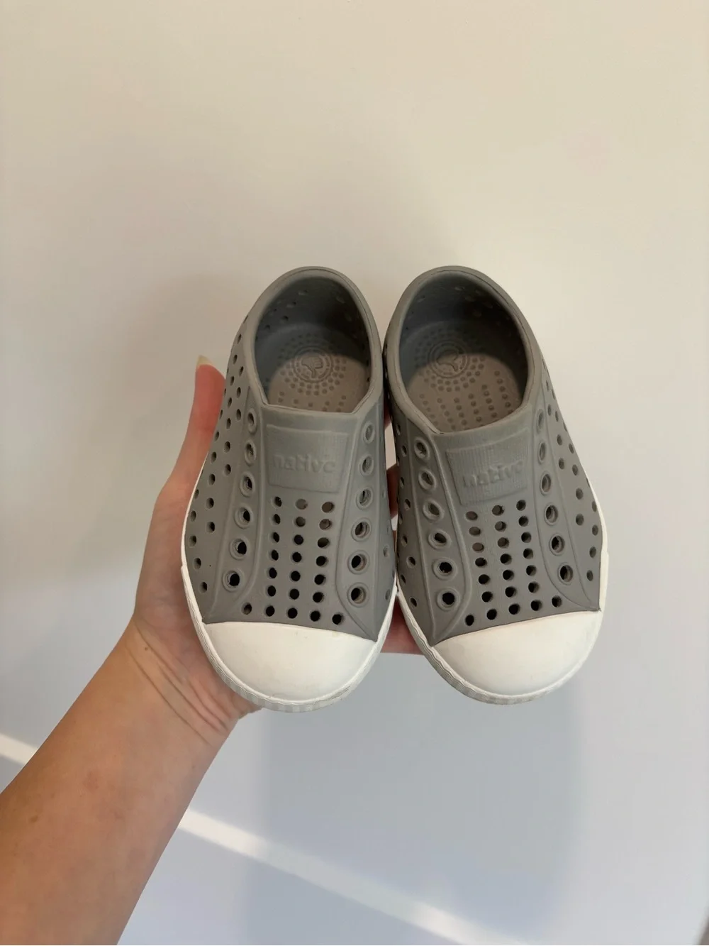 Native Jefferson Toddler Slip On  Grey Size C5